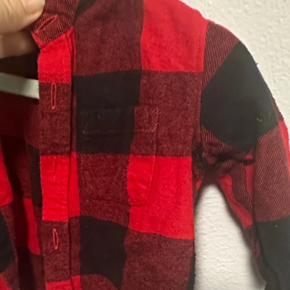 Old Navy Red & Black Plaid Button-Front Kids Shirt
